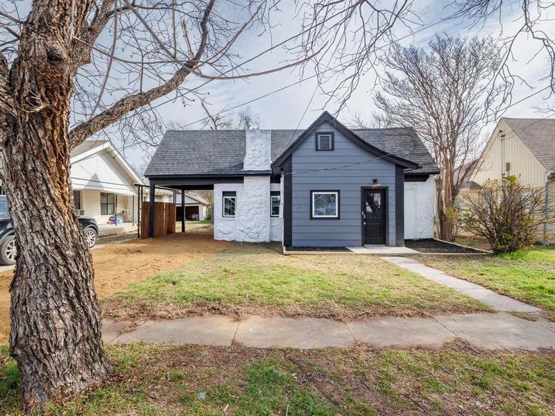 Front exterior of a new home in , Brownwood, TX, highlighting curb appeal (Image 1). Front exterior of a new home in , Brownwood, TX, highlighting curb appeal (Image 1).