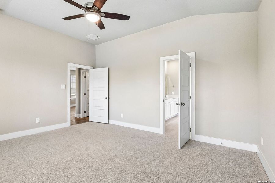 Spacious, unfurnished interior of a new home in Stetson Ridge, Marion (Image 38).