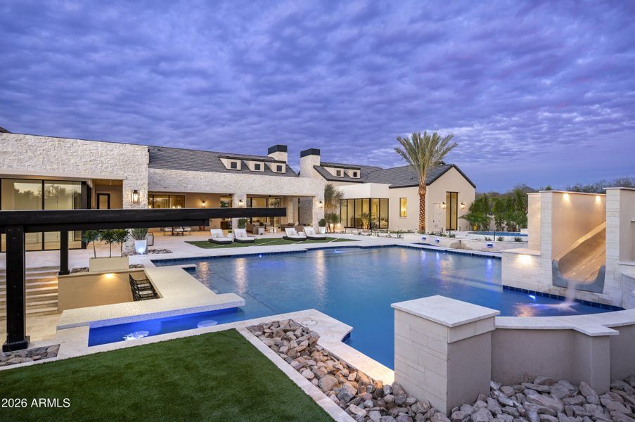 7031 E Paradise Drive-47