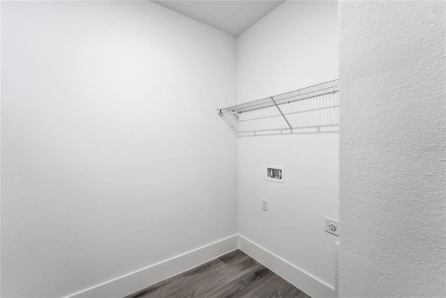 Spacious, unfurnished interior of a new home in , Citrus Springs (Image 25).