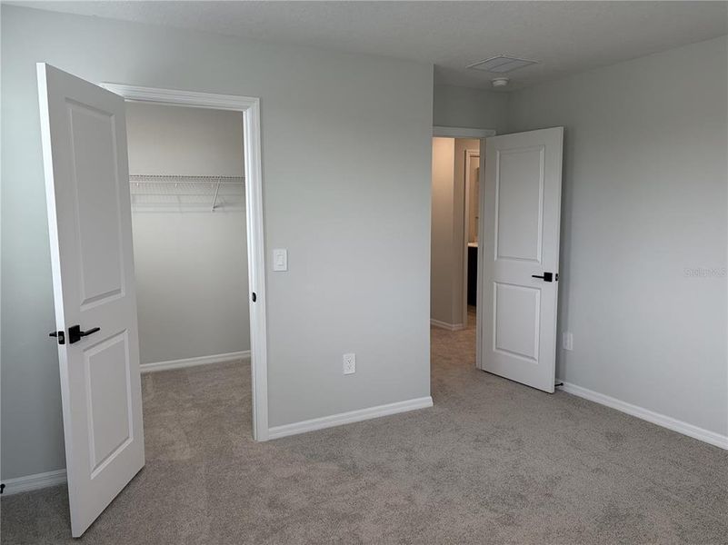 Spacious, unfurnished interior of a new home in Oakfield Trails, Parrish (Image 30).