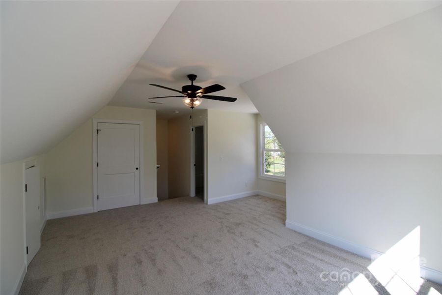 Upper Bedroom or Bonus Room