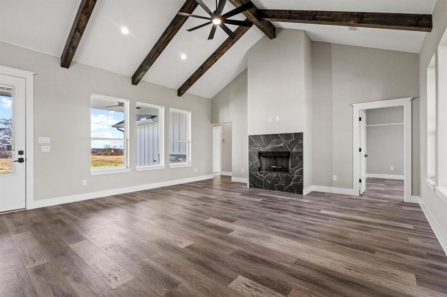 Spacious, unfurnished interior of a new home in , Leonard (Image 22).