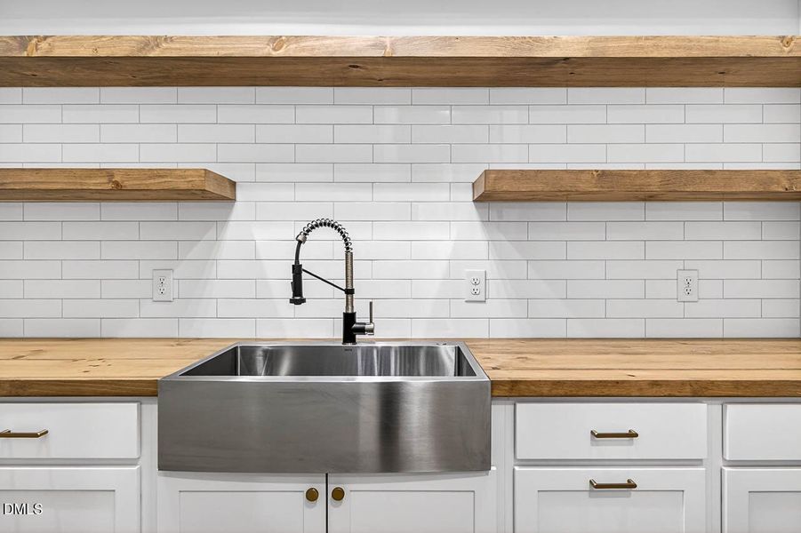 1616 River Bend Ln interior-33