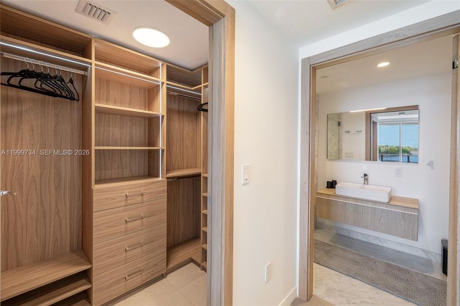 2nd Bedroom closet and bathroom