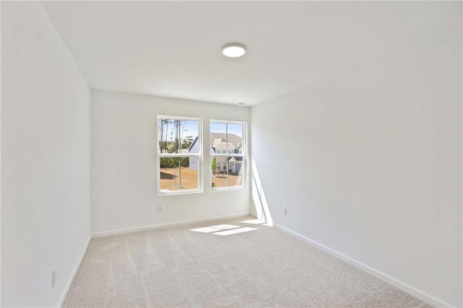 Spacious, unfurnished interior of a new home in The Pointe at Heron Bay, Locust Grove (Image 26).