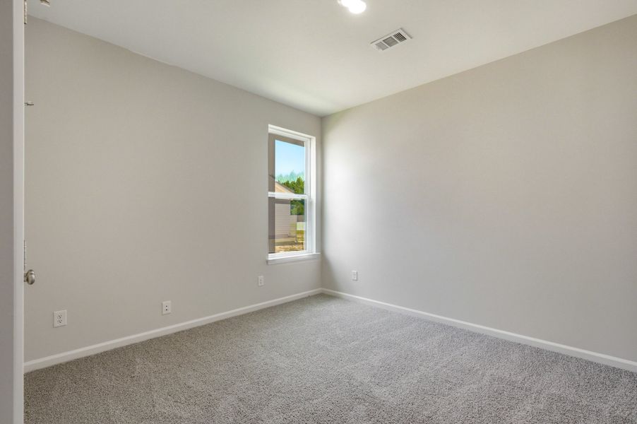 Spacious, unfurnished interior of a new home in Ambridge, Conway (Image 31).