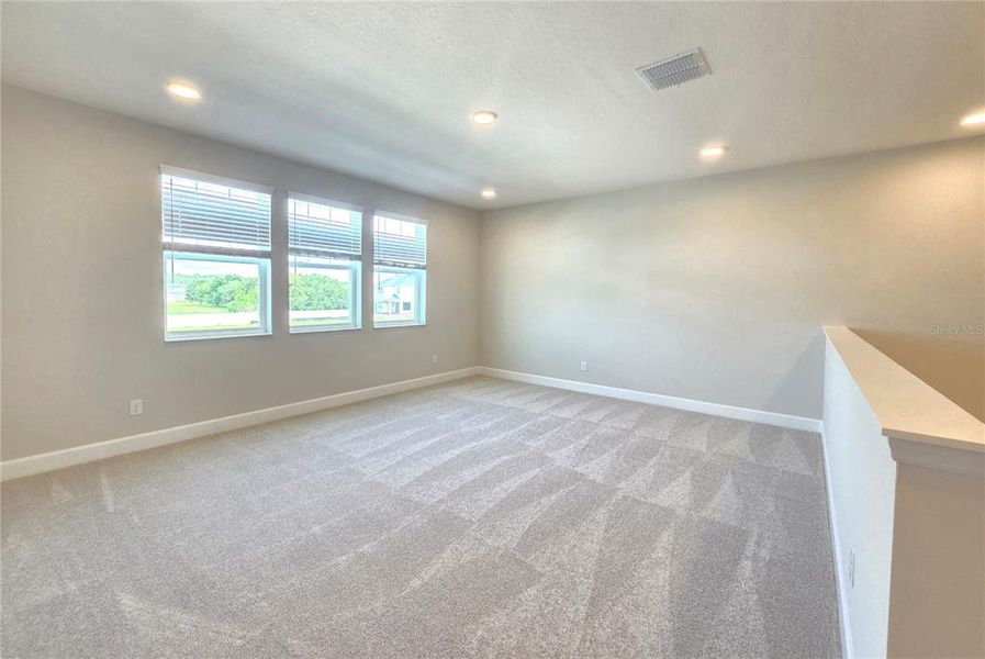 Spacious, unfurnished interior of a new home in Bay Lake Farms, St. Cloud (Image 52).