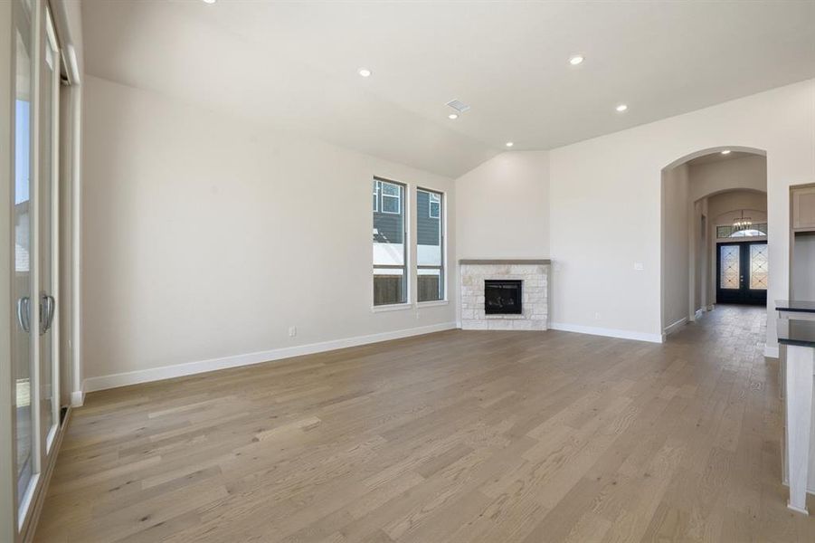 Spacious, unfurnished interior of a new home in Sandbrock Ranch: 60ft. lots, Aubrey (Image 31).