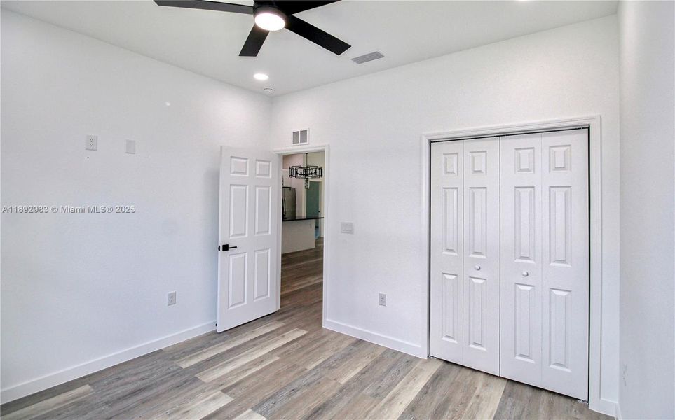 Spacious, unfurnished interior of a new home in , Lake Placid (Image 16).