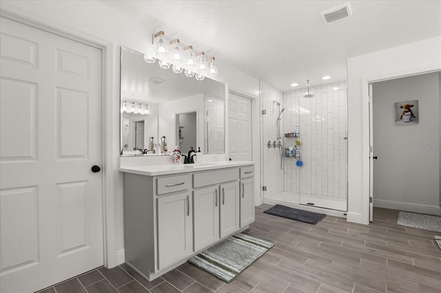 Furnished interior view inside a new home in Bargrove Estates, Mount Dora (Image 22). Furnished interior view inside a new home in Bargrove Estates, Mount Dora (Image 22).