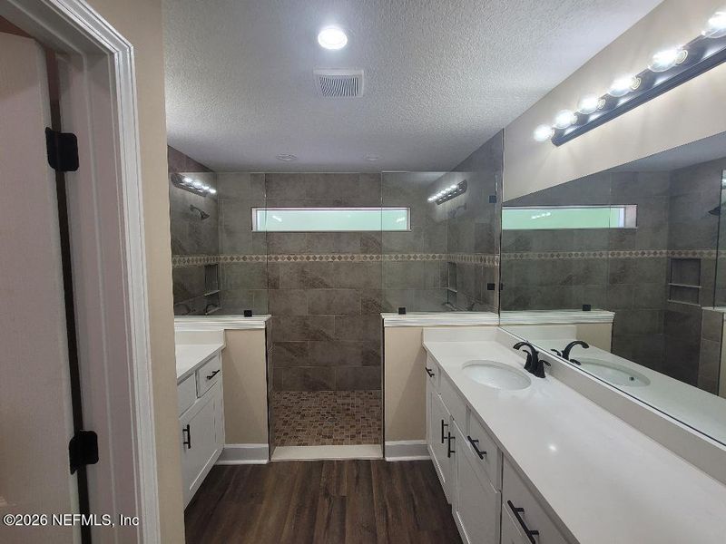 Furnished interior view inside a new home in , Keystone Heights (Image 6).