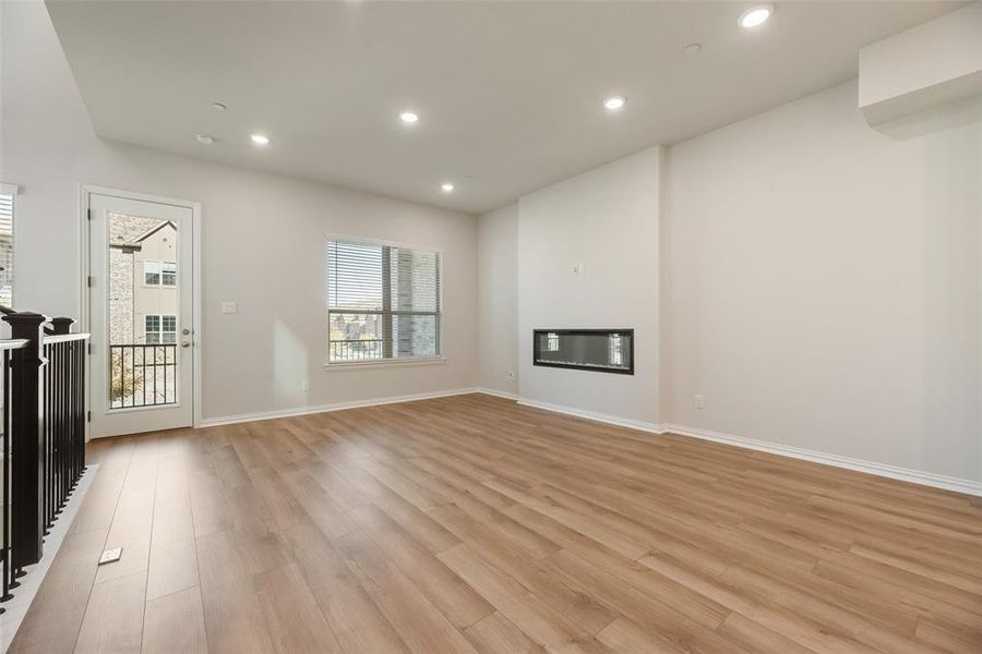 Spacious, unfurnished interior of a new home in , Frisco (Image 25).