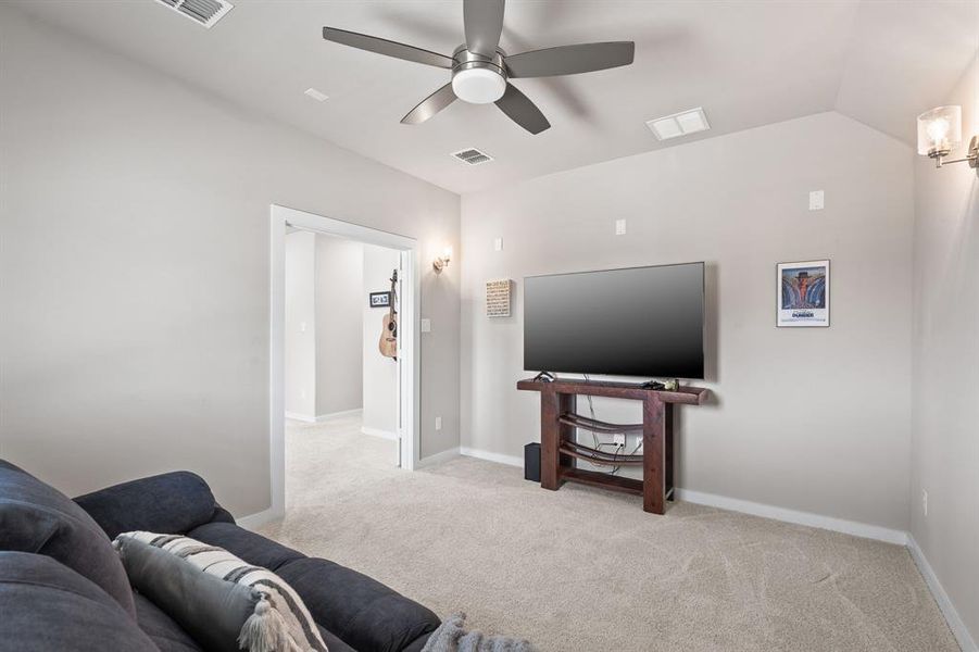 Furnished interior view inside a new home in Eastridge, McKinney (Image 20).