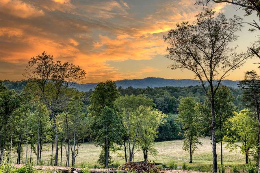 Natural landscape and outdoor views near in Blue Ridge (Image 55). Natural landscape and outdoor views near in Blue Ridge (Image 55).