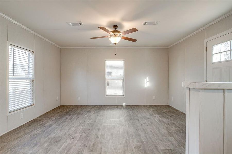 Spacious, unfurnished interior of a new home in , Alvarado (Image 25).