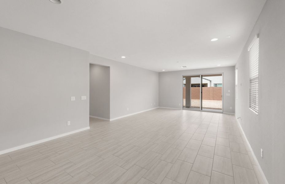 Spacious, unfurnished interior of a new home in Upper Canyon, Phoenix (Image 18).