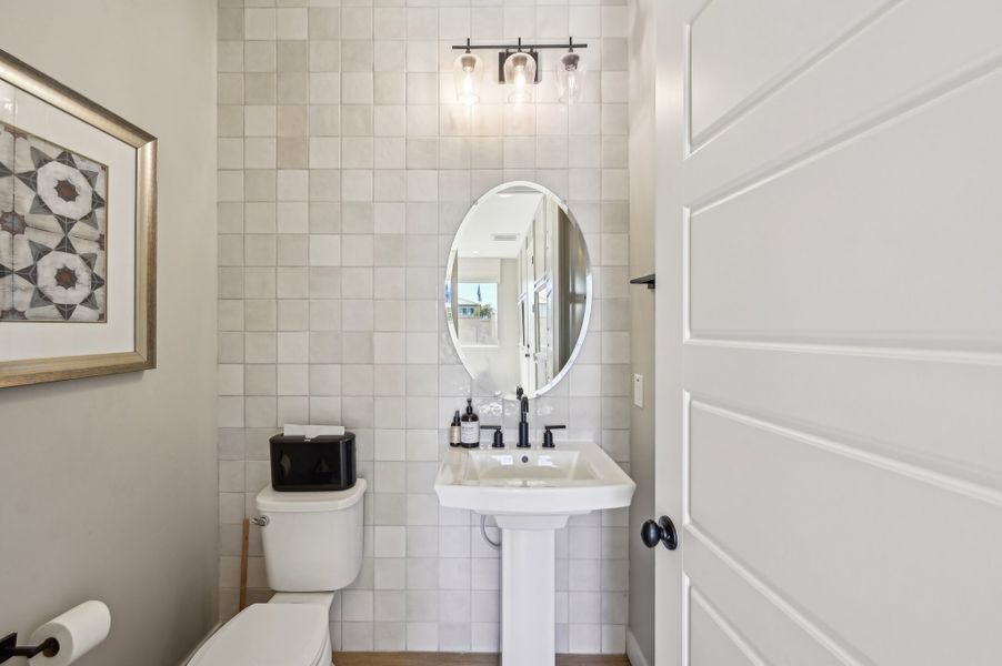Representative furnished interior of a home built from the Alta by Ashton Woods in Union Park at Norterra Phase 2, Phoenix (Image 39).