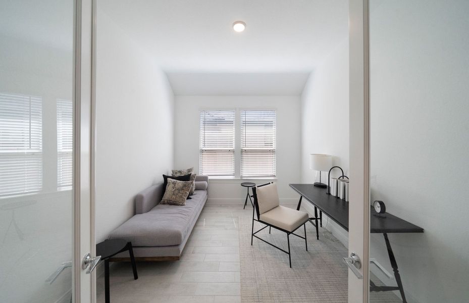 Flex Room/ Office Flex Room/ Office