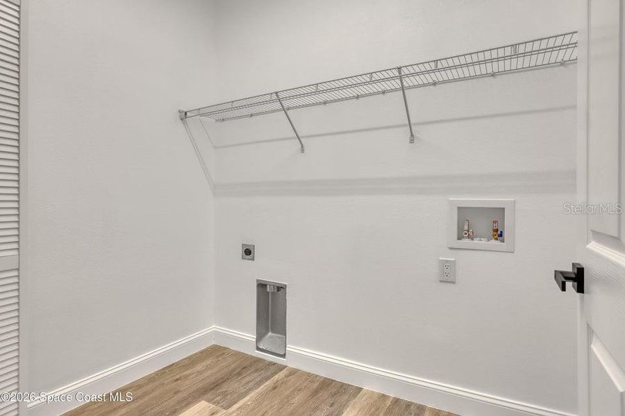 Spacious, unfurnished interior of a new home in , Palm Bay (Image 20).
