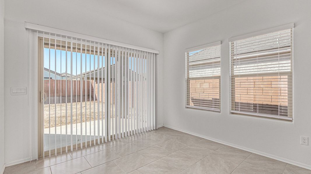 Spacious, unfurnished interior of a new home in Barnett Village, Marana (Image 21).