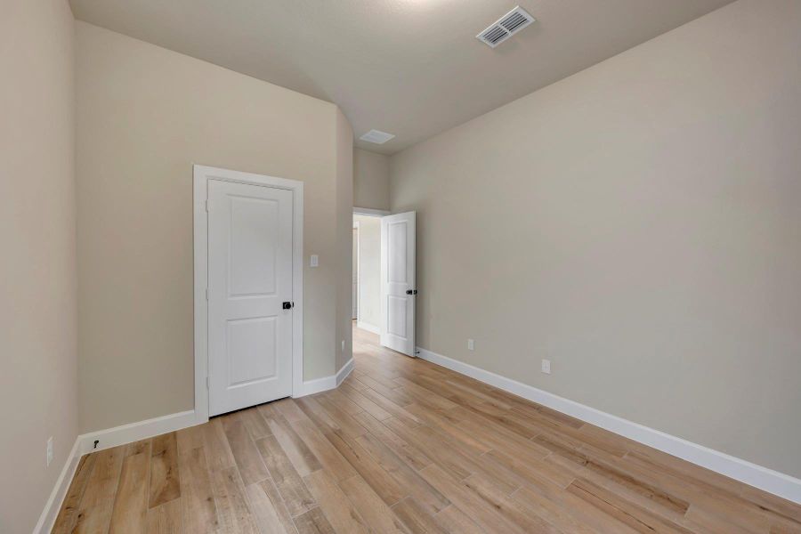 Spacious, unfurnished interior of a new home in Indigo - Enclave Collection, Richmond (Image 32). Spacious, unfurnished interior of a new home in Indigo - Enclave Collection, Richmond (Image 32).