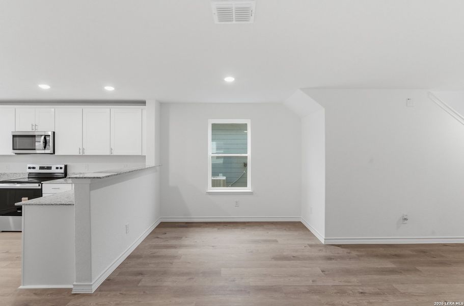 Spacious, unfurnished interior of a new home in , New Braunfels (Image 21).