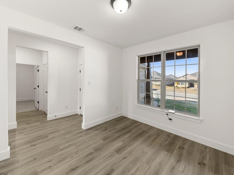 Spacious, unfurnished interior of a new home in Waverly Estates, Nevada (Image 14).