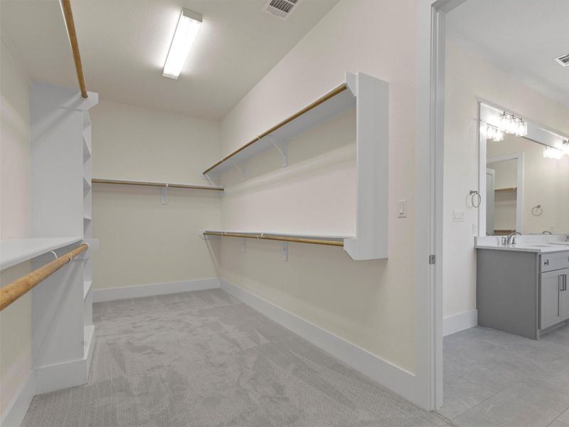 Spacious, unfurnished interior of a new home in , Smithville (Image 39).