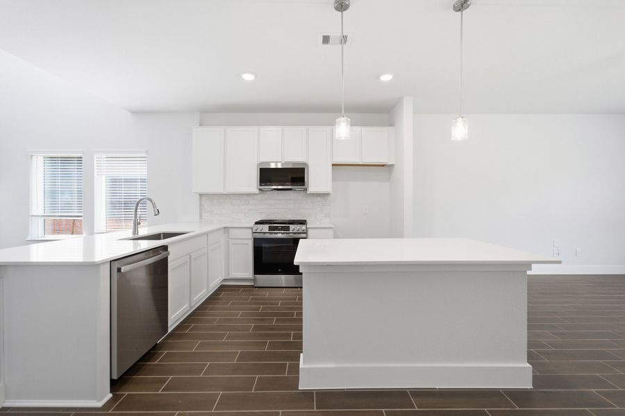 Furnished interior view inside a new home in Magnolia Springs, Montgomery (Image 6).