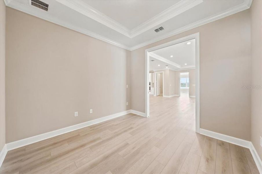 Spacious, unfurnished interior of a new home in Coasterra Community Group Page, Palmetto (Image 31).