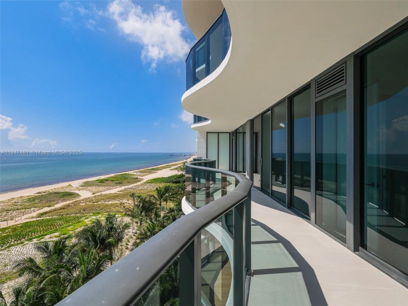 Exterior details and patio area of a home in Casamar, Pompano Beach (Image 4). Exterior details and patio area of a home in Casamar, Pompano Beach (Image 4).