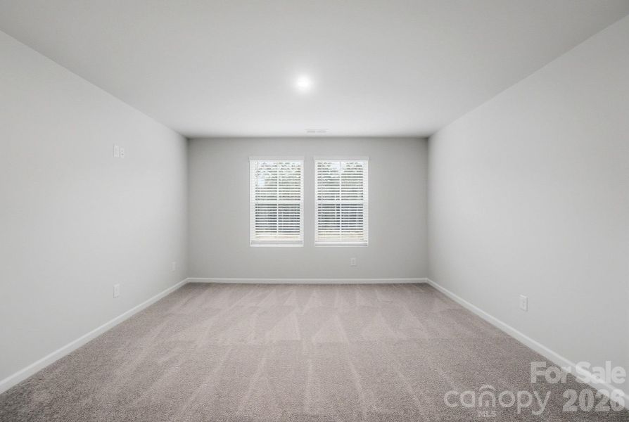 Spacious, unfurnished interior of a new home in Waxhaw Landing, Monroe (Image 29).