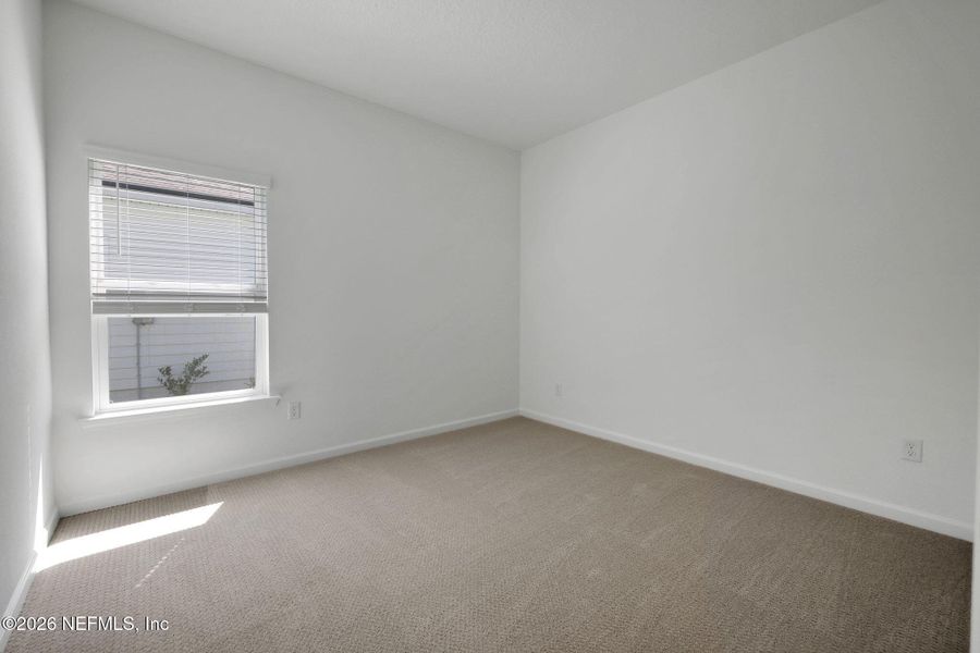 Spacious, unfurnished interior of a new home in Hyland Trail, Green Cove Springs (Image 41).
