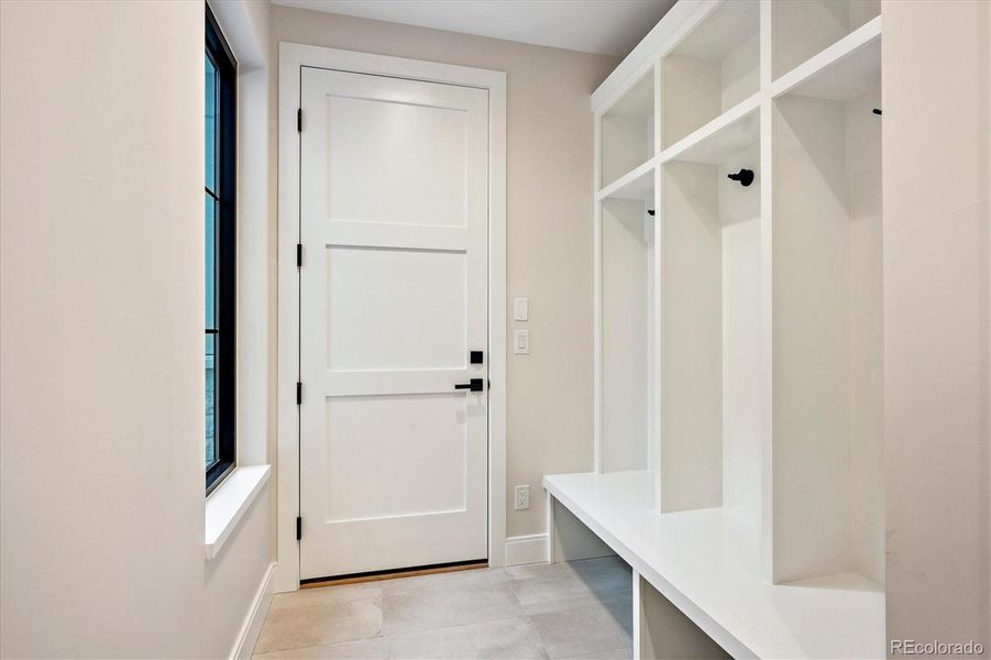 Spacious, unfurnished interior of a new home in , Denver (Image 24).