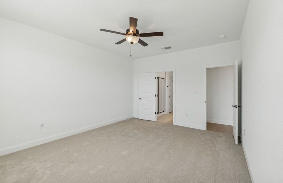 Spacious, unfurnished interior of a new home in Lagos, Manor (Image 37).