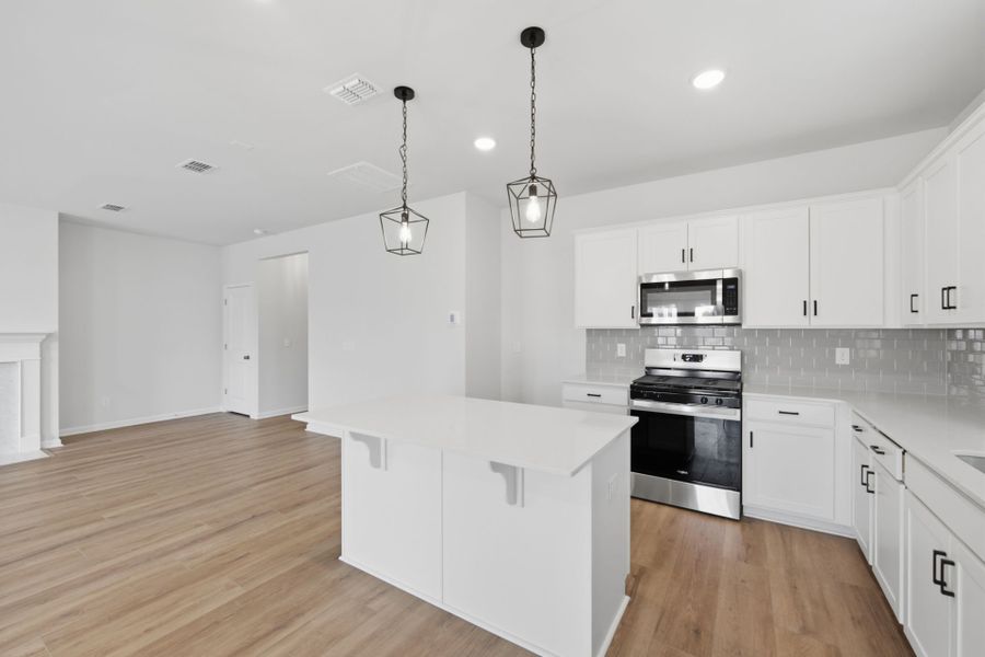 Furnished interior view inside a new home in Grand Arbor, Blythewood (Image 7). Furnished interior view inside a new home in Grand Arbor, Blythewood (Image 7).