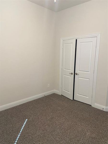 Spacious, unfurnished interior of a new home in Bear Park Estates, Euless (Image 21).