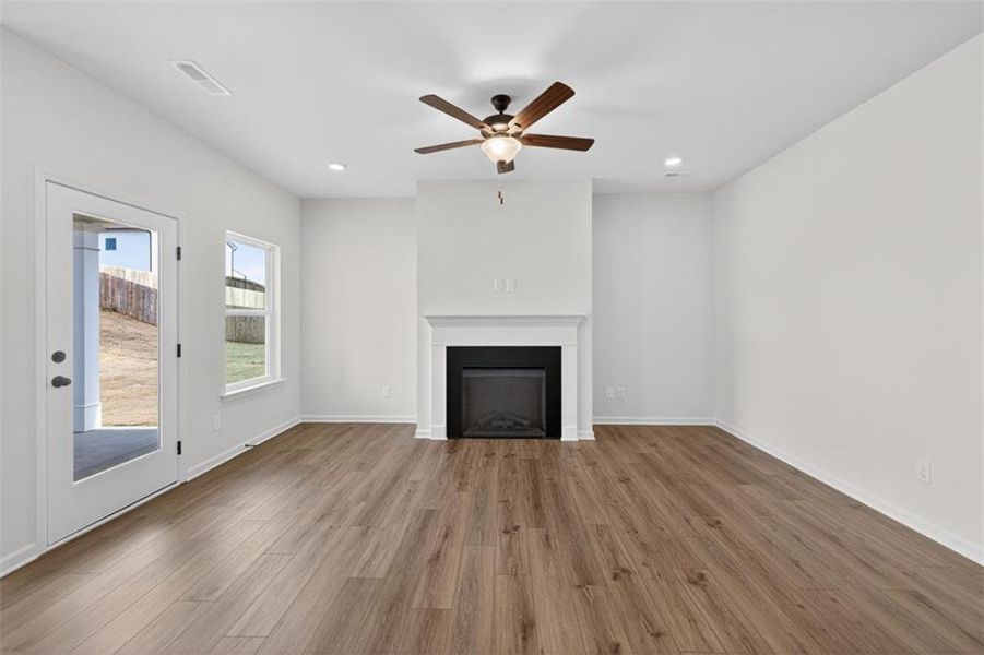 Spacious, unfurnished interior of a new home in Laurel Ridge, Rock Spring (Image 15).