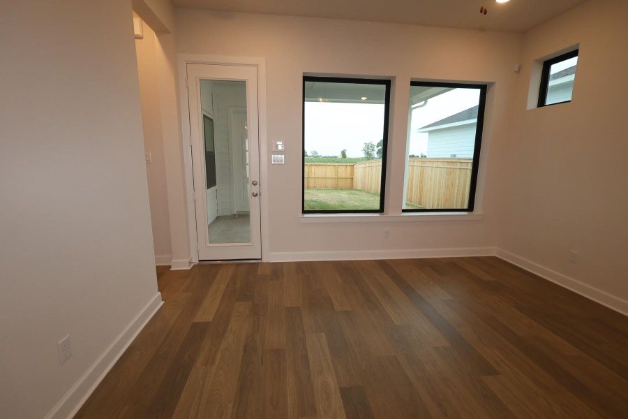 Spacious, unfurnished interior of a new home in Sienna - Landmark Row Collection, Missouri City (Image 11). Spacious, unfurnished interior of a new home in Sienna - Landmark Row Collection, Missouri City (Image 11).