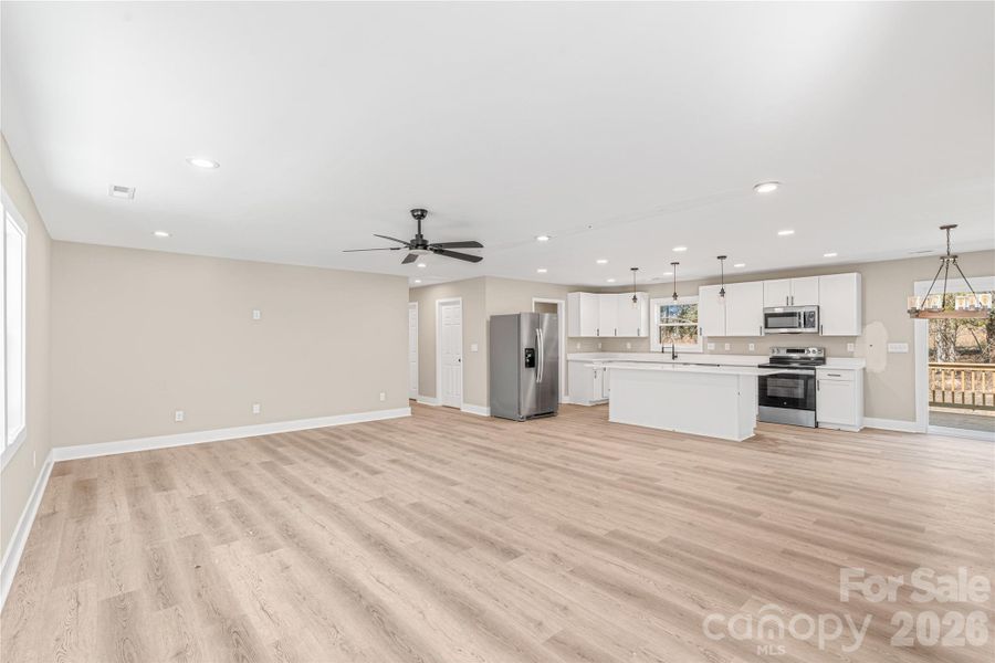 Spacious, unfurnished interior of a new home in , Shelby (Image 21).