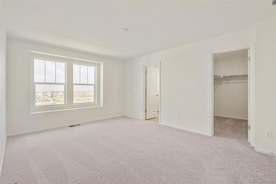 Spacious, unfurnished interior of a new home in Windler Villas, Aurora (Image 30).