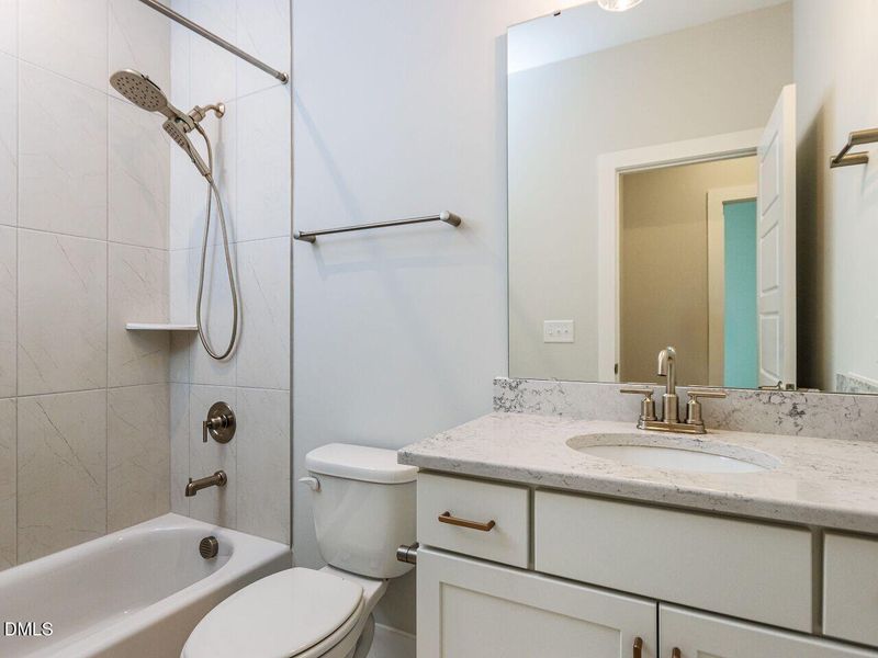 006-1280x960-bathroom 006-1280x960-bathroom