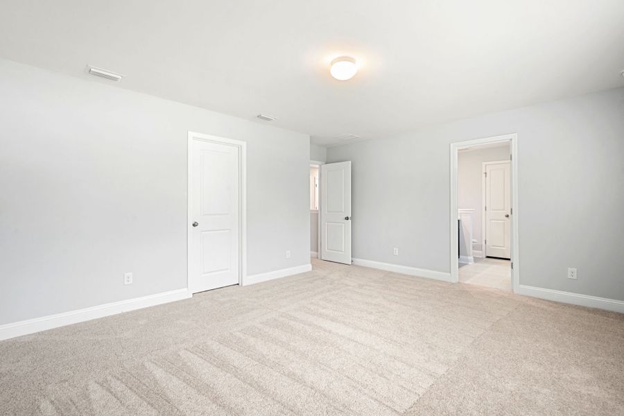 Spacious, unfurnished interior of a new home in Salem Bay, Beaufort (Image 23). Spacious, unfurnished interior of a new home in Salem Bay, Beaufort (Image 23).