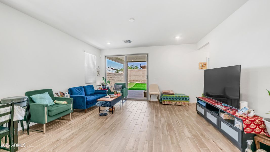 16042 W Cottontail Ln (9) 16042 W Cottontail Ln (9)