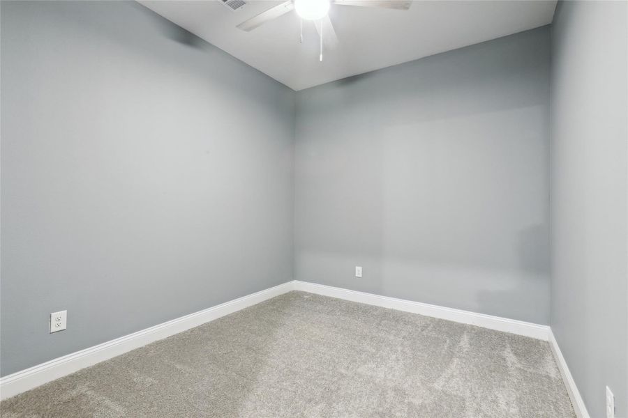 Spacious, unfurnished interior of a new home in , Cedar Creek (Image 33).