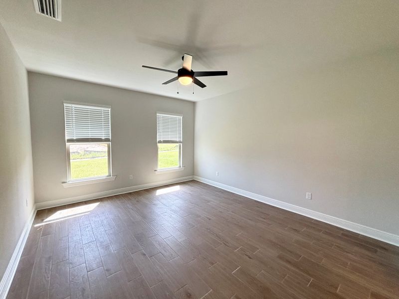 Spacious, unfurnished interior of a new home in Sentinel Ridge, Pace (Image 20). Spacious, unfurnished interior of a new home in Sentinel Ridge, Pace (Image 20).