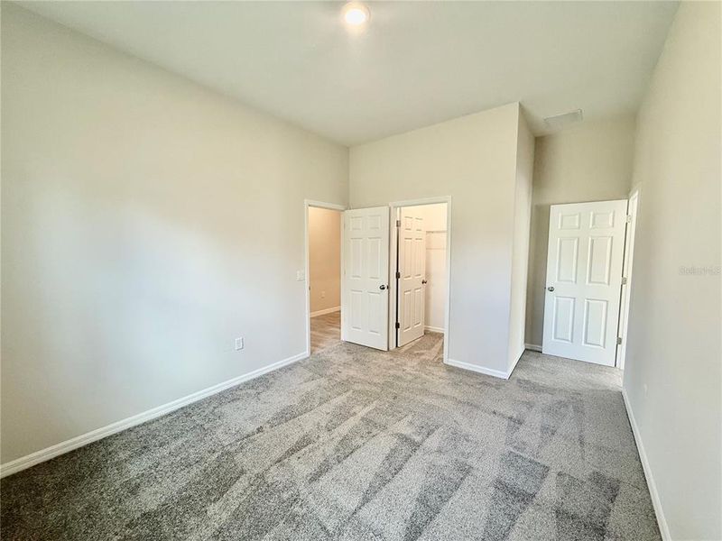 Spacious, unfurnished interior of a new home in , Eustis (Image 15).