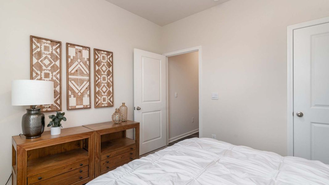 Representative furnished interior of a home built from the DOVER-EXPRESS by D.R. Horton in Harper Meadows, Loris (Image 15).