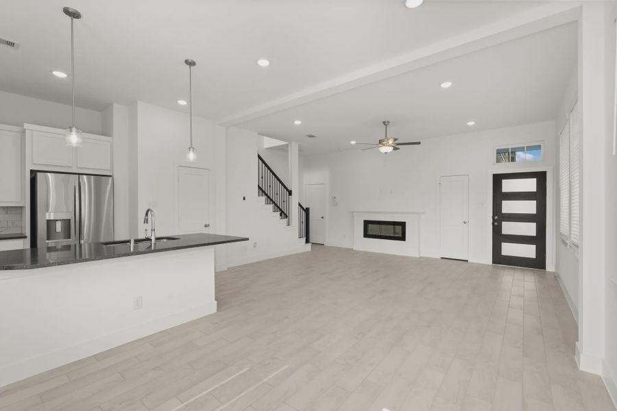 Representative unfurnished interior of a home built from the Cheverny by Chesmar Homes in Sienna Chateau, Missouri City (Image 18).